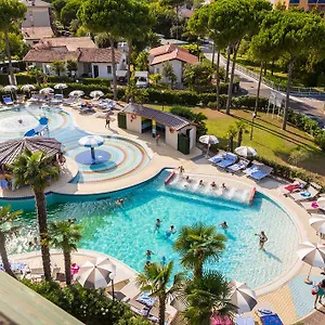 Hotel Mediterranee Family &, Bibione